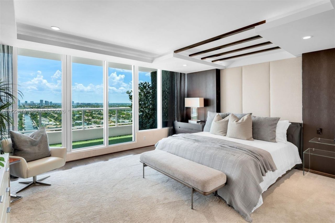 1 N Fort Lauderdale Beach Blvd, Unit 2102, Fort Lauderdale, FL 33304 Photo