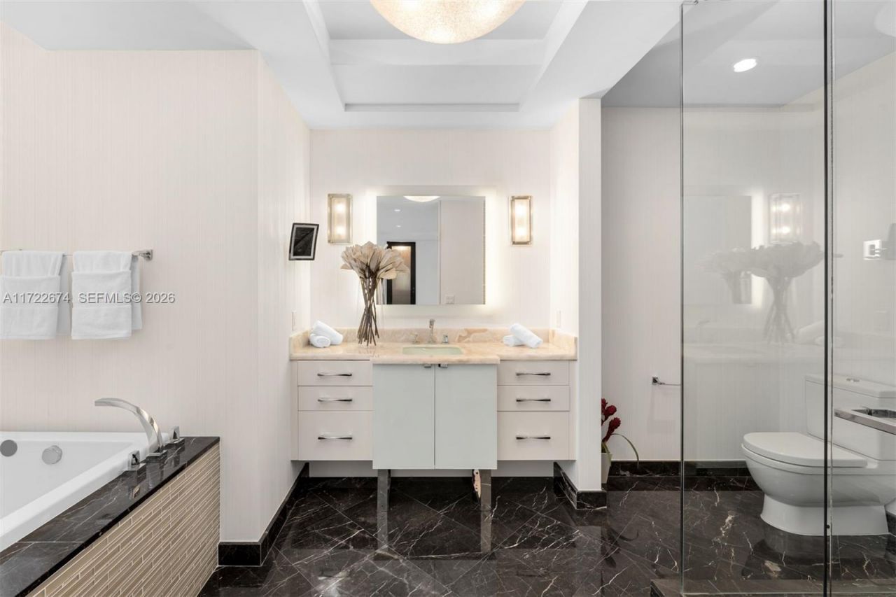 1 N Fort Lauderdale Beach Blvd, Unit 2102, Fort Lauderdale, FL 33304 Photo