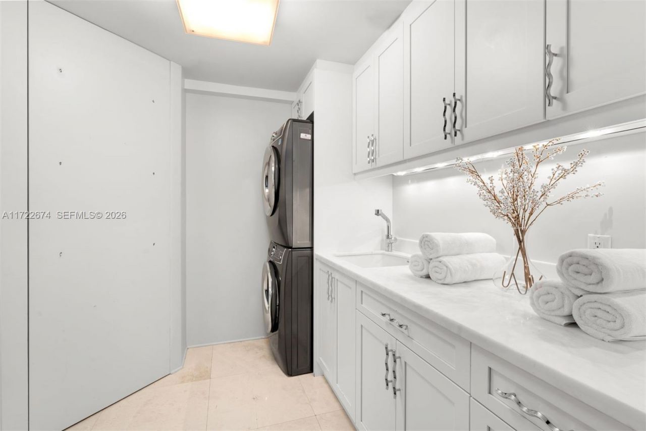 1 N Fort Lauderdale Beach Blvd, Unit 2102, Fort Lauderdale, FL 33304 Photo