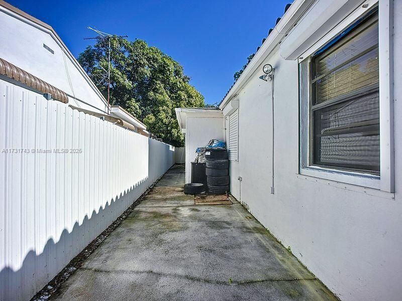 35 SW 63rd Ct, Miami, FL 33144 Photo