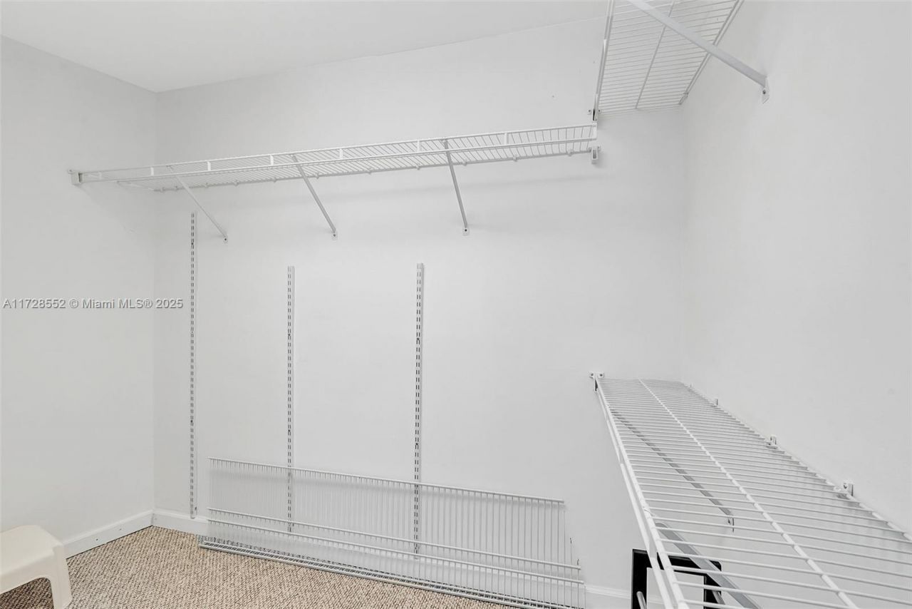 3370 Hidden Bay Dr, Unit 910, Aventura, FL 33180 Photo