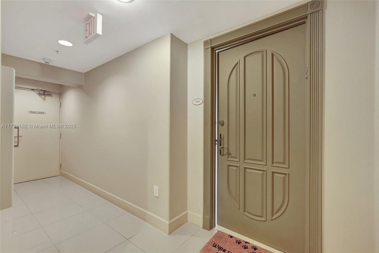 3370 Hidden Bay Dr, Unit 910, Aventura, FL 33180 Photo