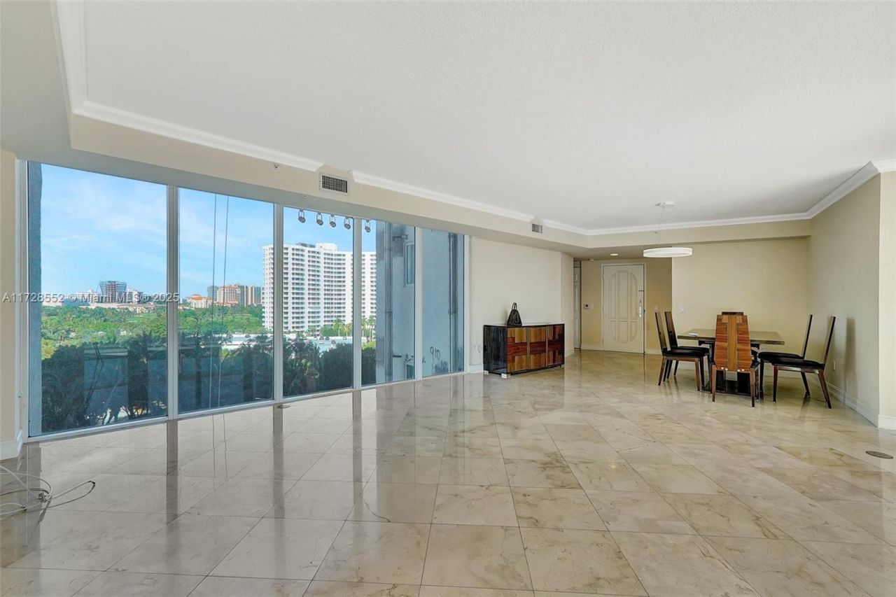 3370 Hidden Bay Dr, Unit 910, Aventura, FL 33180 Photo