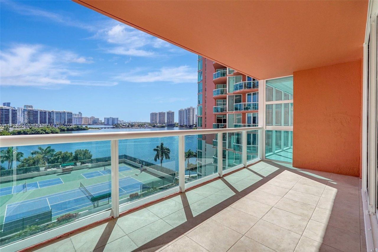 3370 Hidden Bay Dr, Unit 910, Aventura, FL 33180 Photo