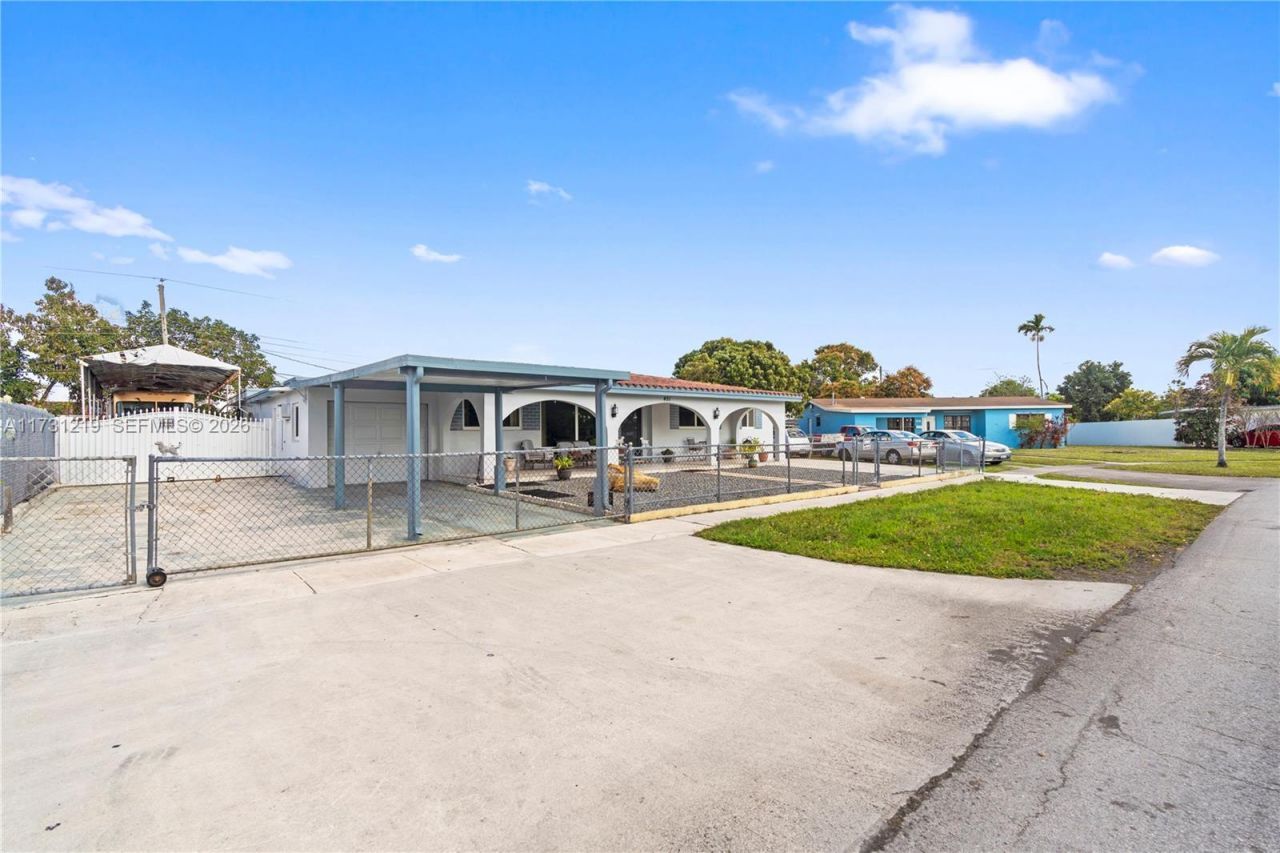 451 W 39th St, Hialeah, FL 33012 Photo