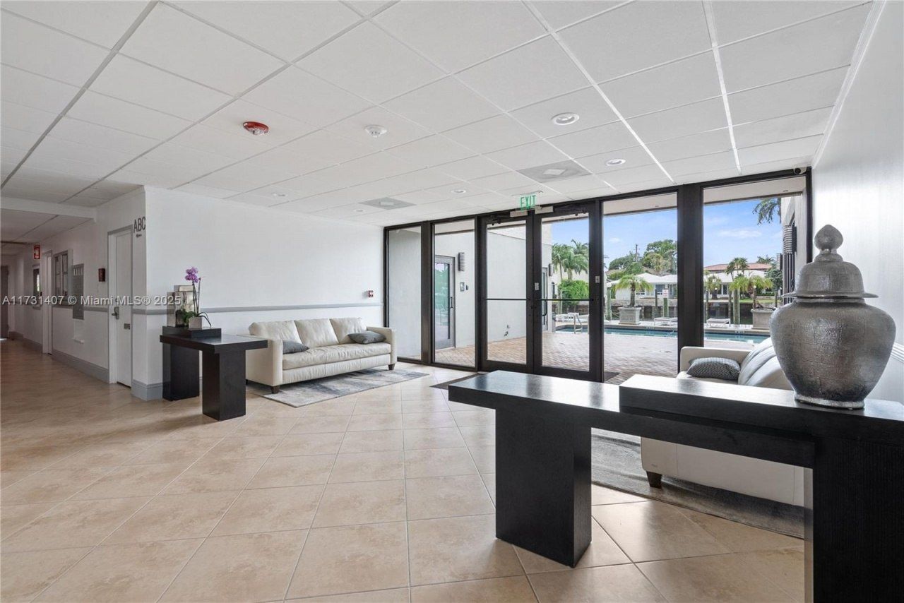 9660 W Bay Harbor Dr, Unit 3B, Bay Harbor Islands, FL 33154 Photo