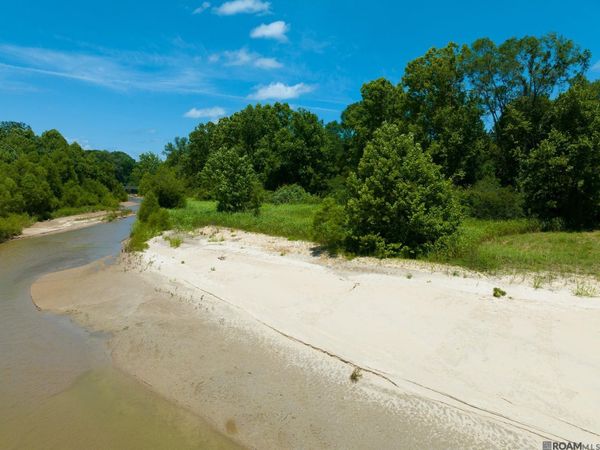 8536 Highland Rd, St Francisville, LA 70775