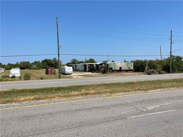 41735 HIGHWAY 23 Highway, Boothville, LA 70041