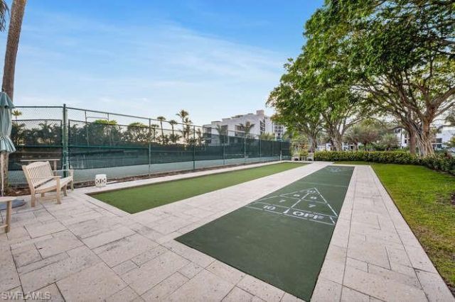 2340 Gulf Shore Blvd N, Unit 108, Naples, FL 34103 Photo