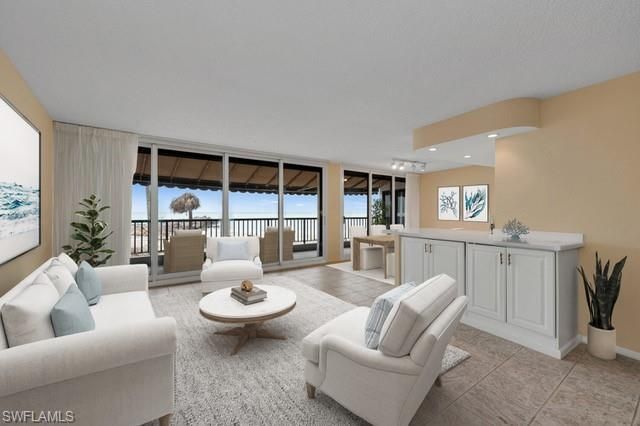 2340 Gulf Shore Blvd N, Unit 108, Naples, FL 34103 Photo