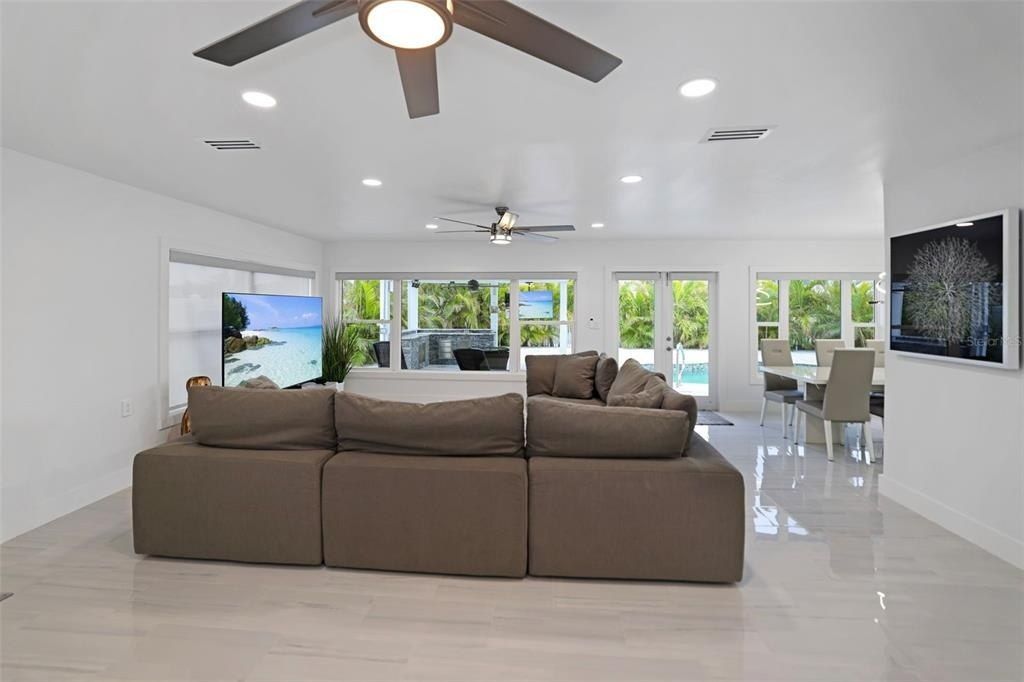 16015 Redington Drive, Redington Beach, FL 33708 Photo