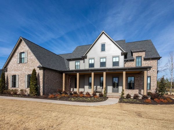 9518 KNOLL CREST DR, Germantown, TN 38138