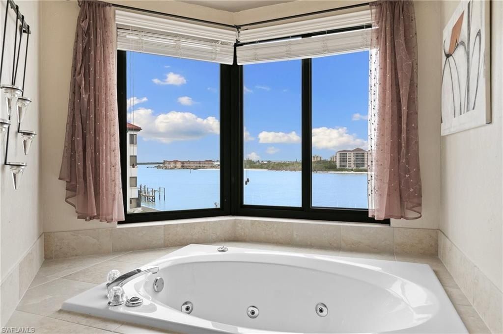 502 La Peninsula Blvd, Unit 502, Naples, FL 34113 Photo