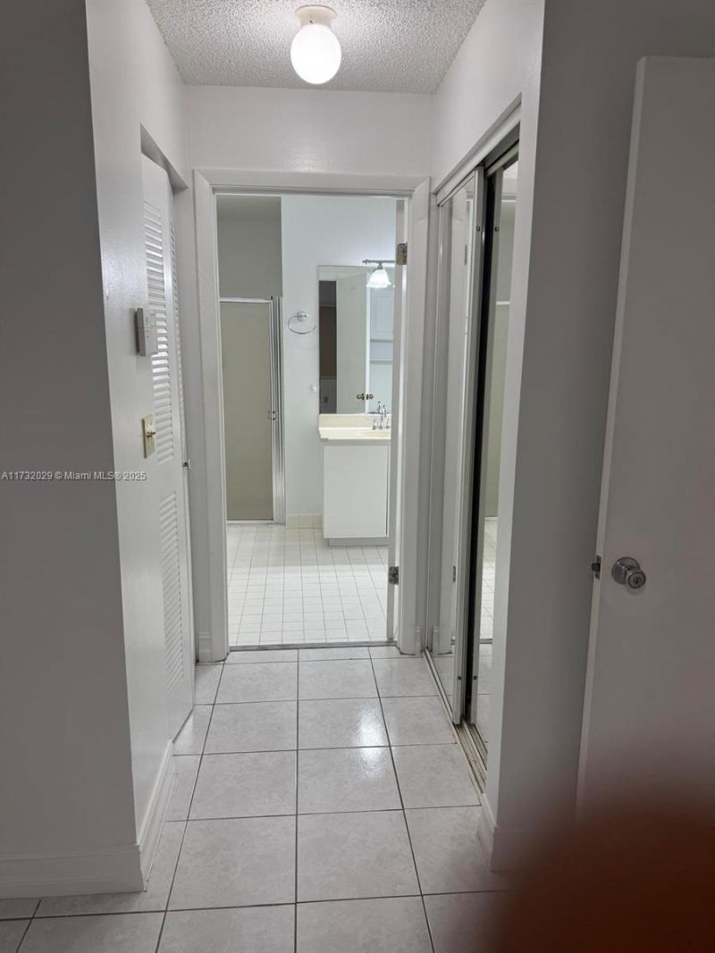 8204 NW 100th Ln, Tamarac, FL 33321 Photo