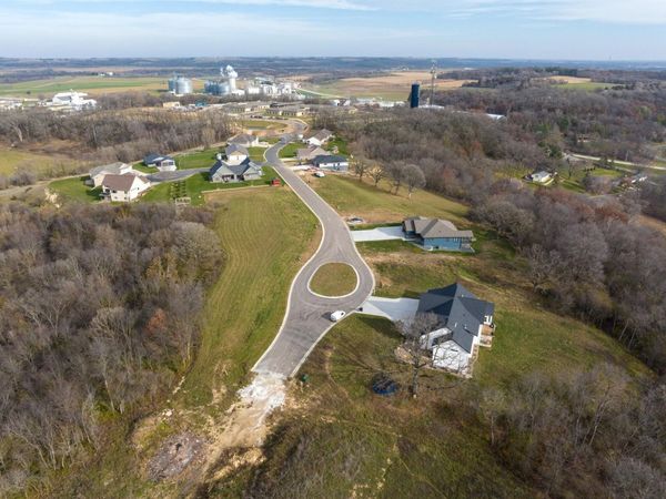 913 Overlook Dr, Preston, MN 55965