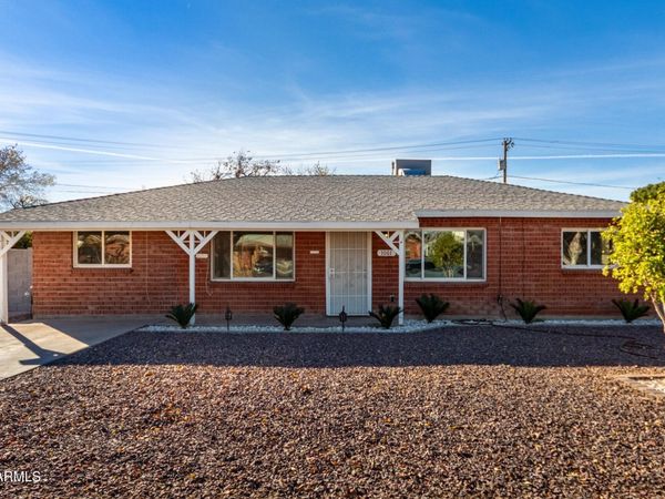 1061 W 5TH Street, Mesa, AZ 85201