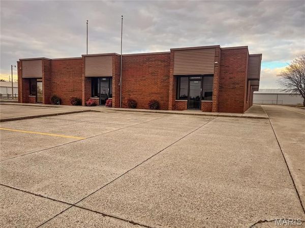 1218 Linn St, Sikeston, MO 63801