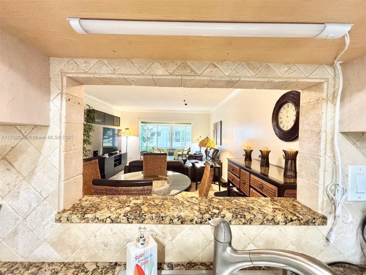 4806 NW 36th St, Unit 501, Lauderdale Lakes, FL 33319 Photo