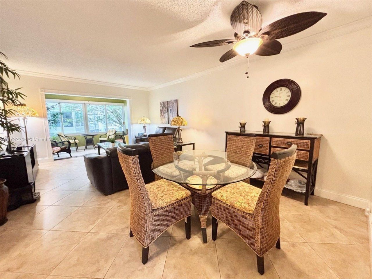 4806 NW 36th St, Unit 501, Lauderdale Lakes, FL 33319 Photo