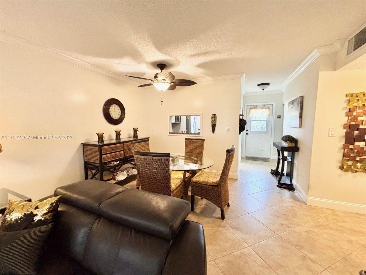 4806 NW 36th St, Unit 501, Lauderdale Lakes, FL 33319 Photo