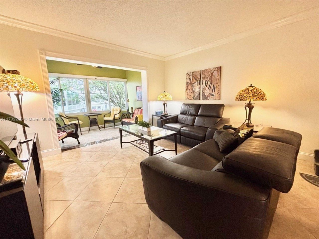 4806 NW 36th St, Unit 501, Lauderdale Lakes, FL 33319 Photo