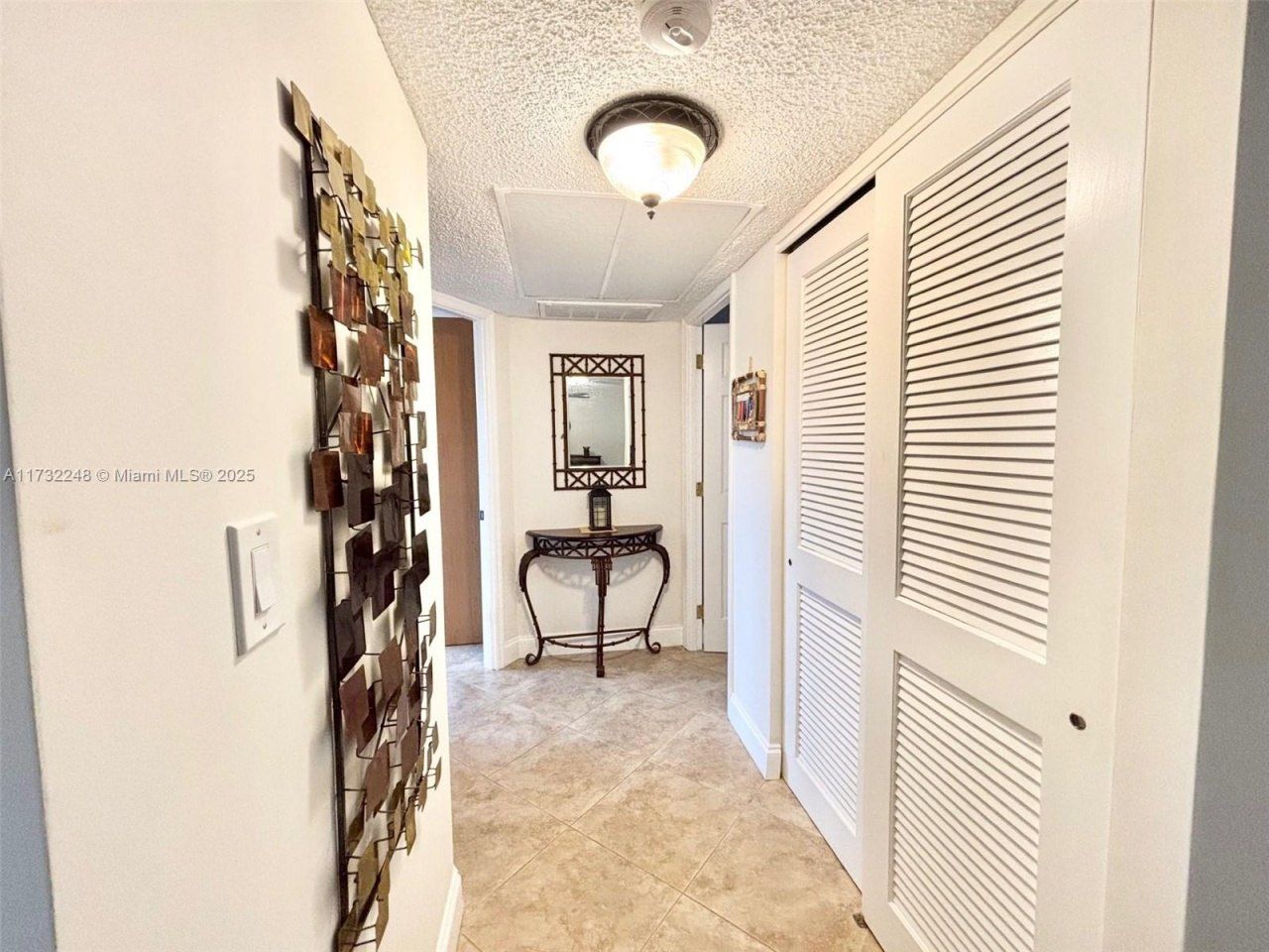 4806 NW 36th St, Unit 501, Lauderdale Lakes, FL 33319 Photo