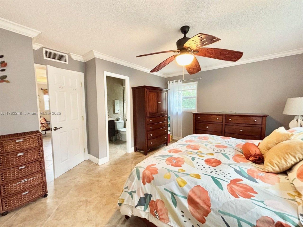 4806 NW 36th St, Unit 501, Lauderdale Lakes, FL 33319 Photo