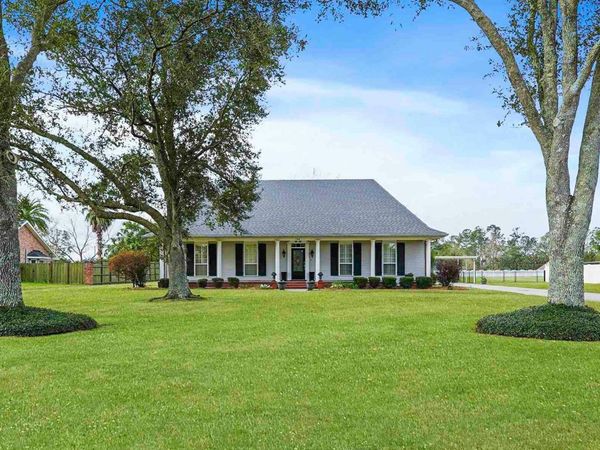 108 Ouiski Bayou Drive, Houma, LA 70360