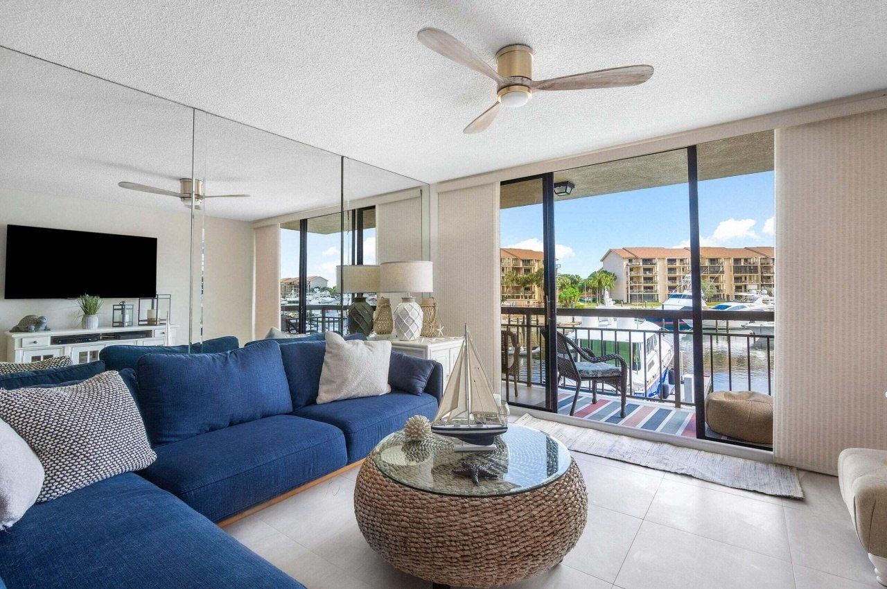 2601 Marina Isle Way, Unit 202, Jupiter, FL 33477 Photo