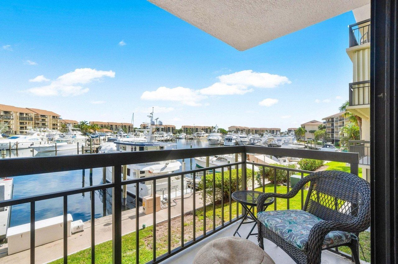 2601 Marina Isle Way, Unit 202, Jupiter, FL 33477 Photo