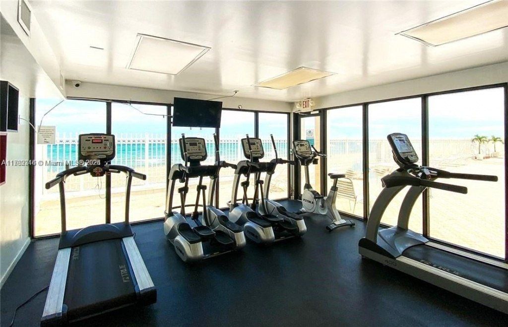 3505 S Ocean Dr, Unit 1011, Hollywood, FL 33019 Photo