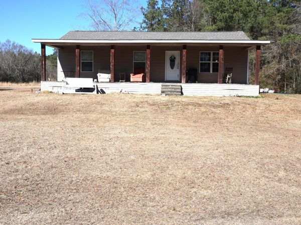 120 Herman Phillips Rd., Ovett, MS 39464