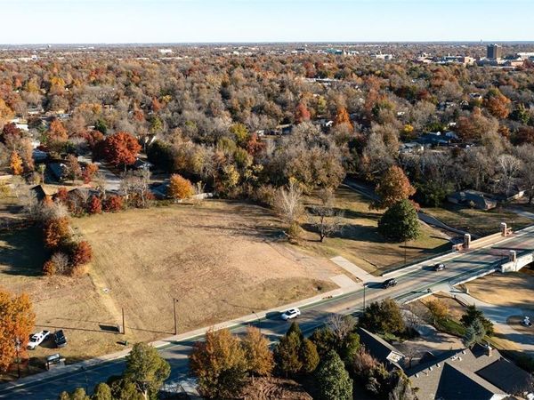 1031 W Lindsey Street, Norman, OK 73069