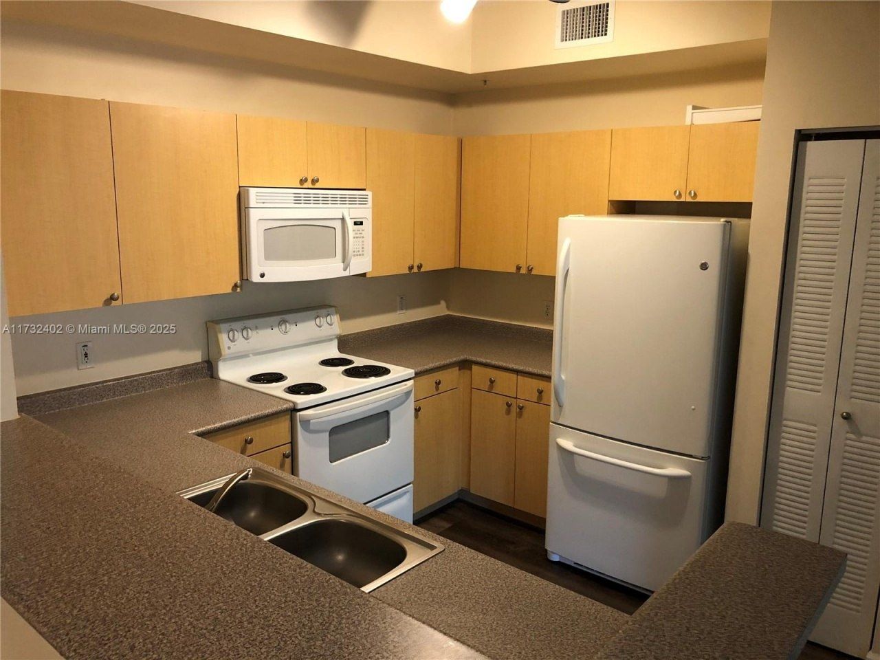 1919 Van Buren St, Unit 104A, Hollywood, FL 33020 Photo