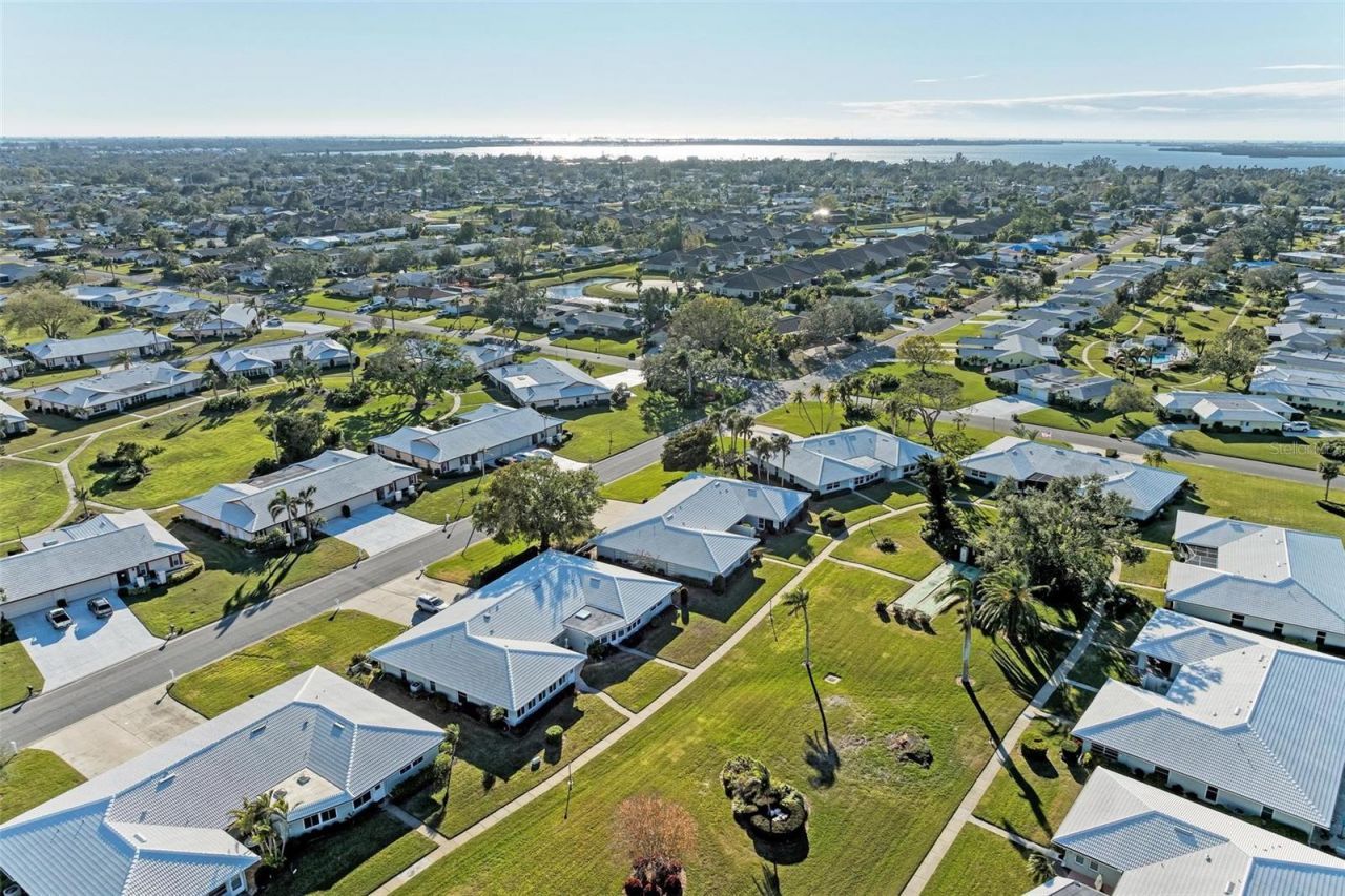 6704 11th Avenue W, Bradenton, FL 34209 Photo