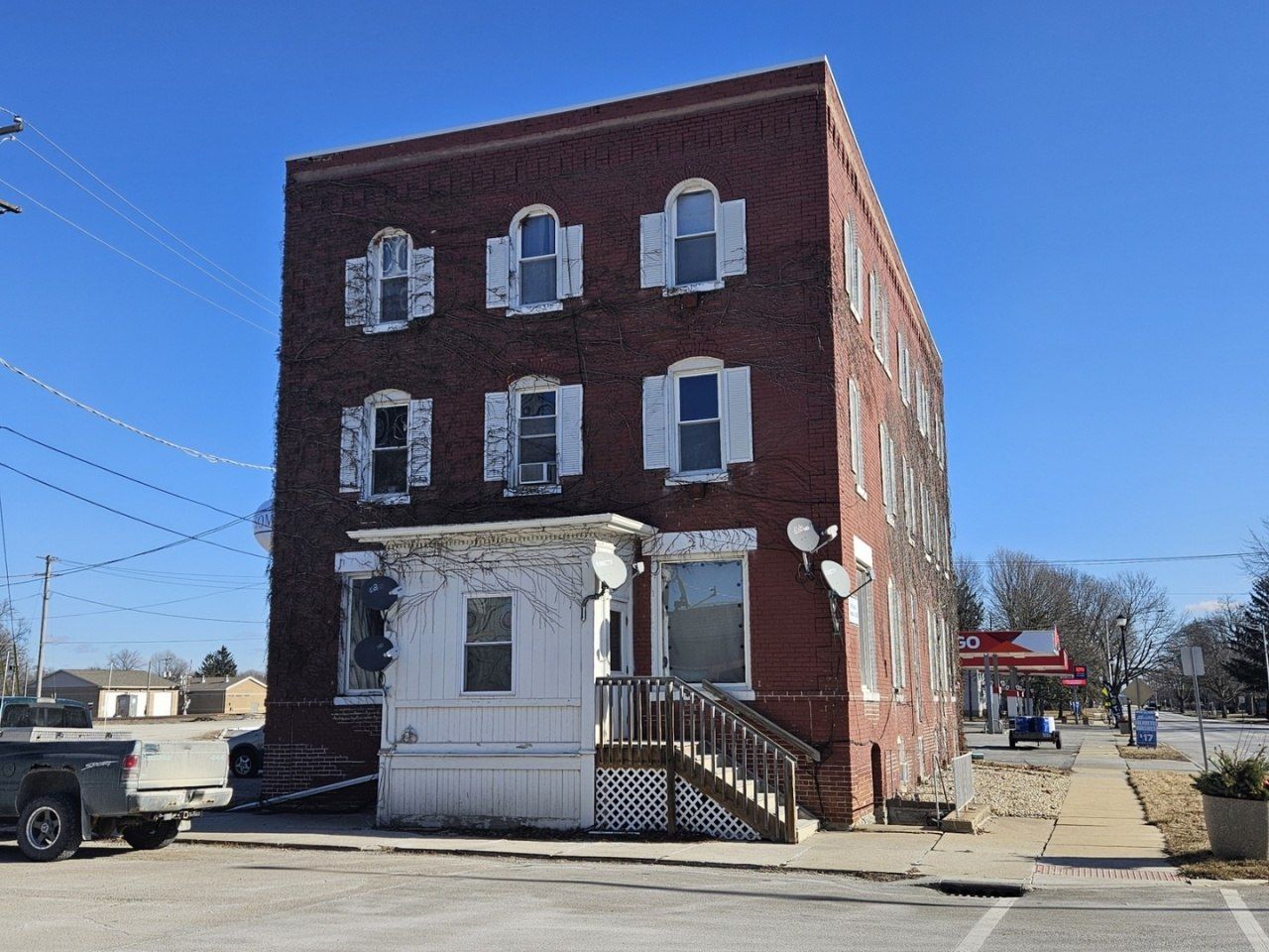 105 N Depot Street, Somonauk, IL 60552