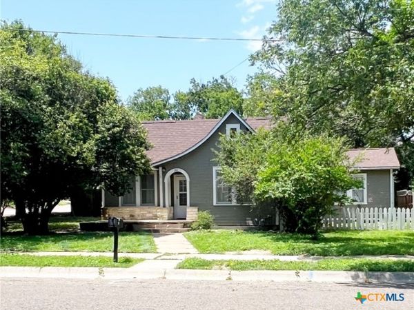 207 W 5th Street, Lampasas, TX 76550