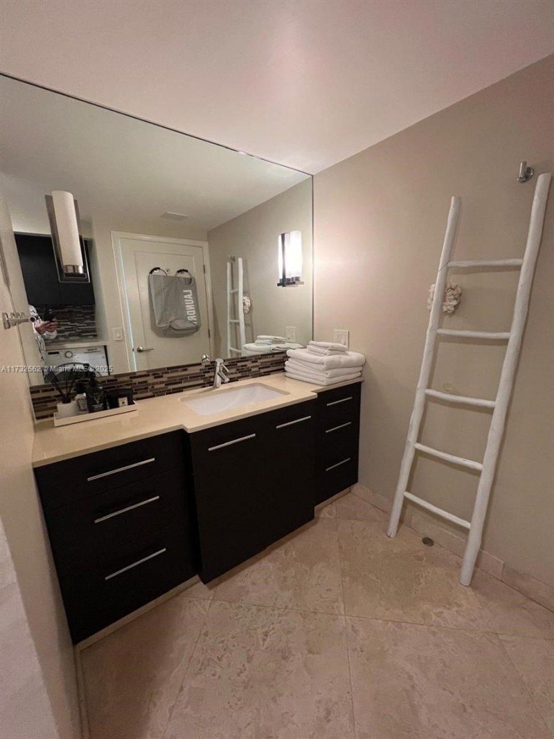 16400 Collins Ave, Unit 644, Sunny Isles Beach, FL 33160 Photo