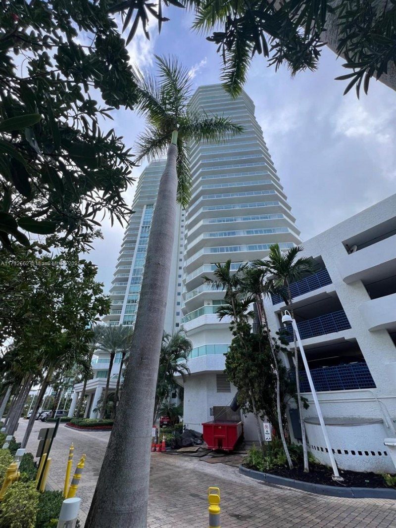 16400 Collins Ave, Unit 644, Sunny Isles Beach, FL 33160 Photo