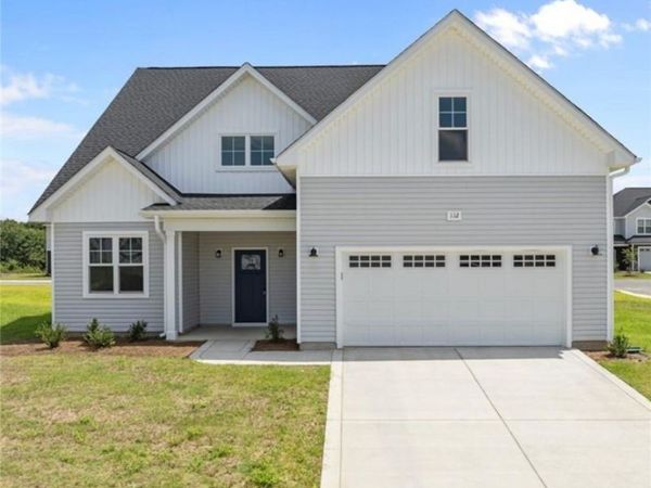 112 Peeler Circle, Raeford, NC 28376