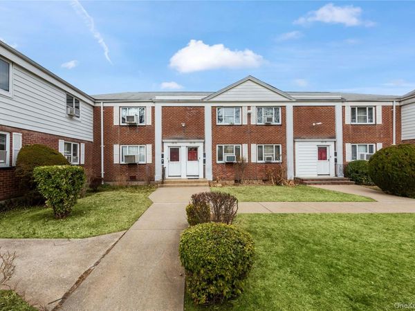 221-31 Braddock Avenue, Unit UPPER, Queens Village, NY 11427