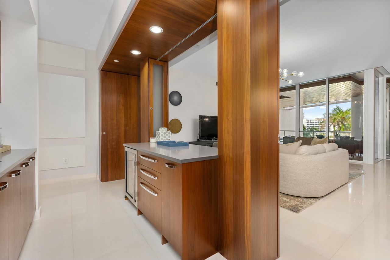 1000 S Ocean Boulevard, Unit 402, Boca Raton, FL 33432 Photo