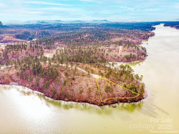 3090 Jumping Run, Connelly Springs, NC 28612