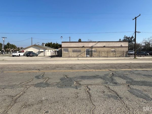 267 Cedar Avenue, Earlimart, CA 93219