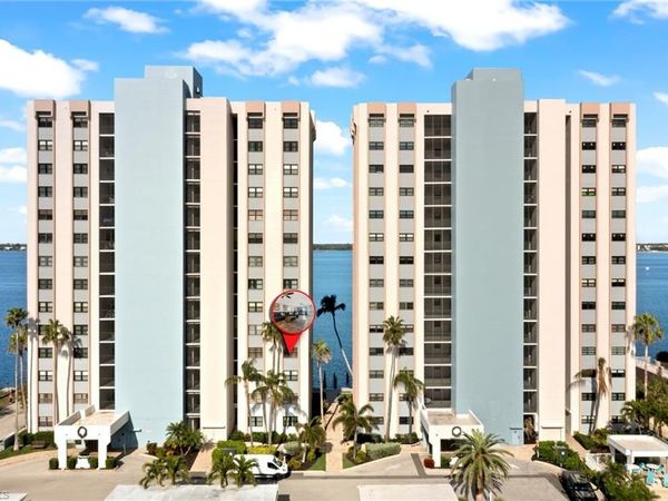 1925 Clifford ST, Unit 403, FORT MYERS, FL 33901