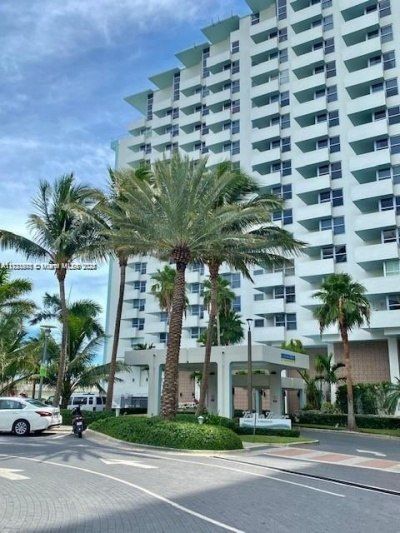 2899 Collins Ave, Unit 548, Miami Beach, FL 33140 Photo