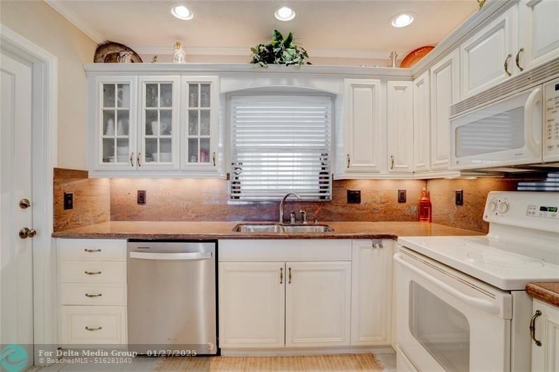 3209 NE 36th Street, Unit 8D, Fort Lauderdale, FL 33308 Photo