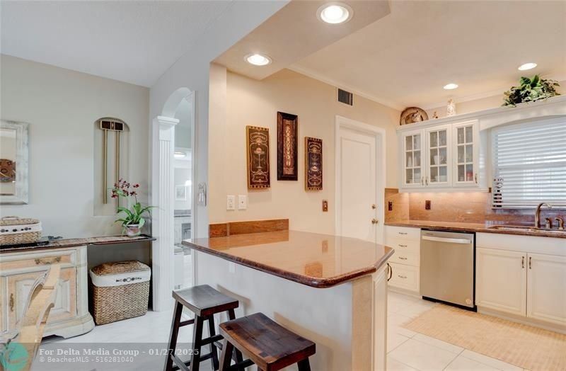 3209 NE 36th Street, Unit 8D, Fort Lauderdale, FL 33308 Photo