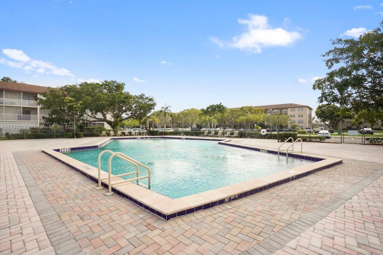 151 SW 135th Ter, Unit 302T, Pembroke Pines, FL 33027 Photo