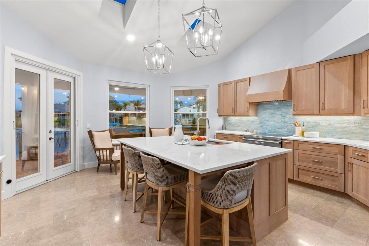 123 8th Street E, Tierra Verde, FL 33715 Photo